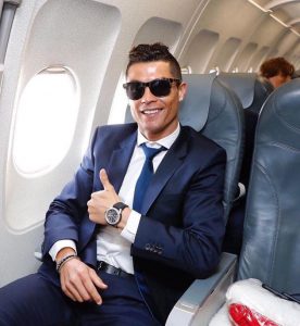 Cristiano Ronaldo dans l'avion vers munich © facebook officiel Cristiano Ronaldo