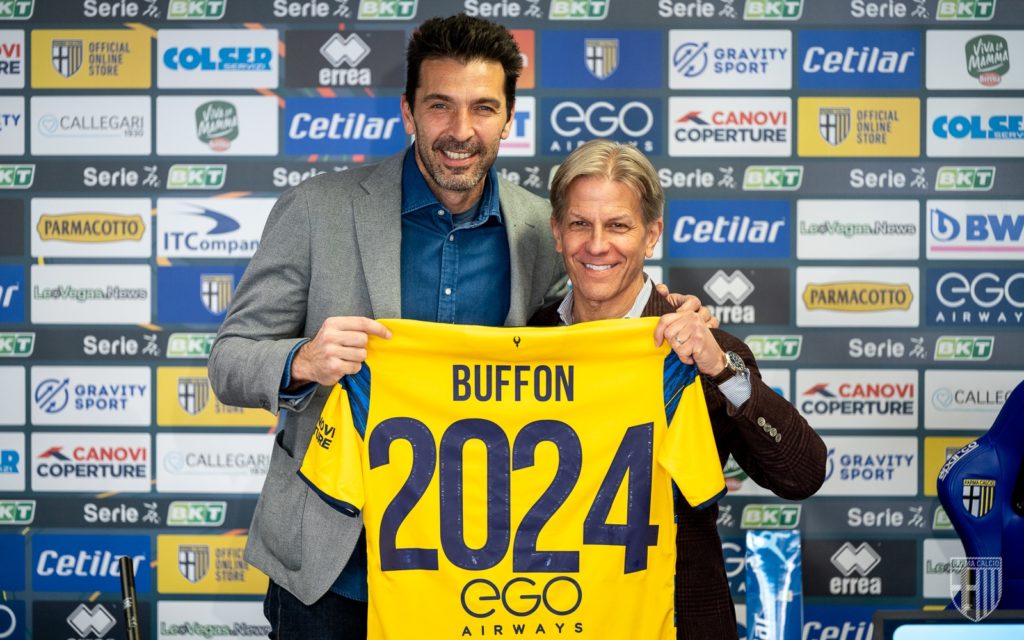 Gianluigi Buffon a signé un nouveau contrat de deux ans avec Parme