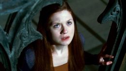 Bonnie Wright incarne Ginny Weasley dans la saga Harry Potter