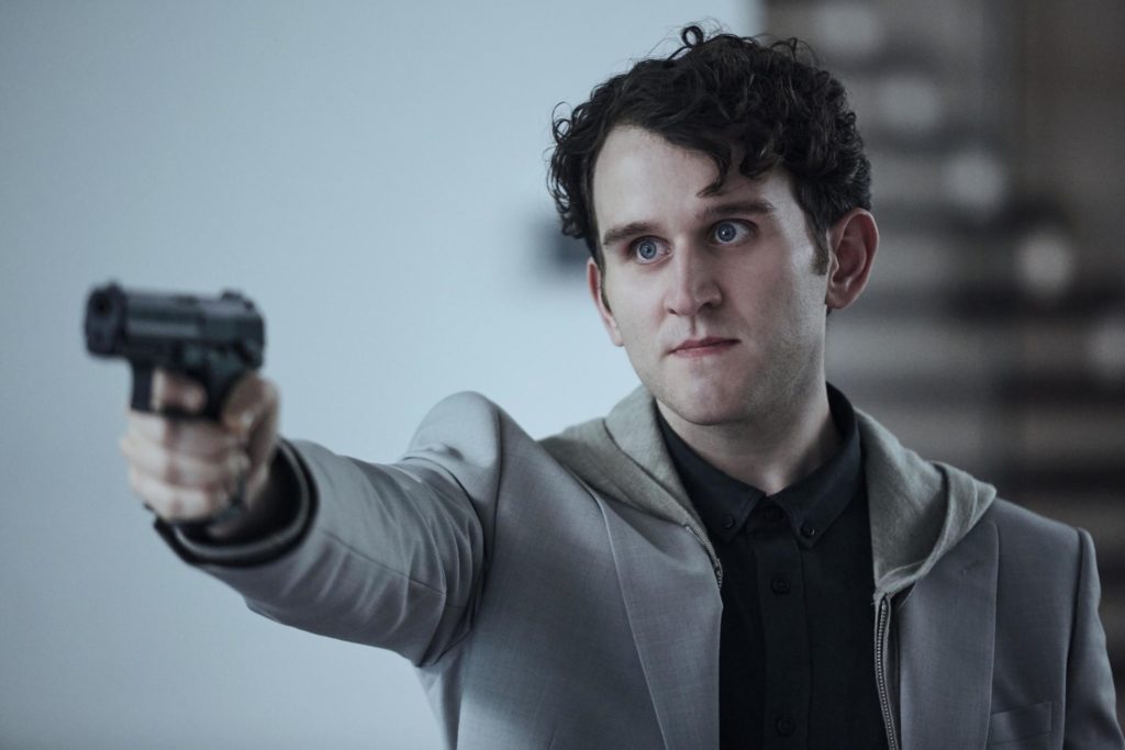 Harry Melling dans The Old Guard avec Charlize Theron